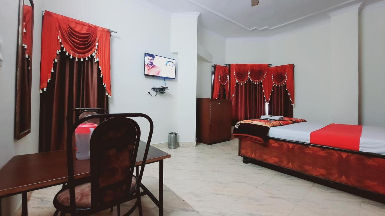 Hotel Holiday Inn Paradise Чандигарх Экстерьер фото